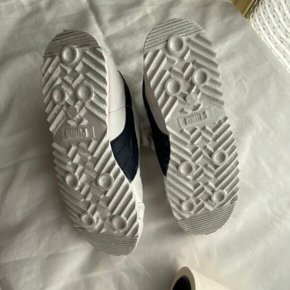 PUMA unisex-kids Ferrari Roma write Sneaker Navy bleu trim. Size 13k - Picture 6 of 7